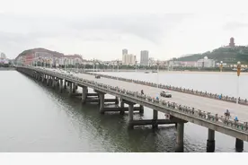 广西北部湾沿海城市，有着美誉之称的中国氧都长寿之乡防城港市视频封面