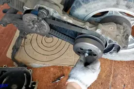 GY6发动机风扇罩与变速机构的拆解