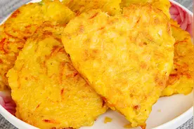 早餐不用买，2个土豆1个鸡蛋，简单搅一搅，外酥里软太美味了