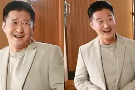 自己人别开腔！吴京被常石磊高音吓出表情包，一唱歌羞得满脸通红视频封面