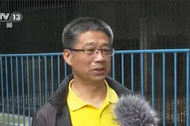 3天2起老虎咬死饲养员事件 蚌埠一动物园饲养员遭老虎攻击死亡视频封面