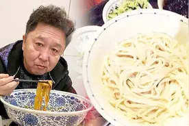 岳云鹏面馆一碗面106元，为何课堂满座，食客：碗比脸大，能续面视频封面