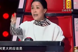 中国好声音：邓紫棋直呼要抄袭学员演唱时的舞步，太欢乐了！视频封面