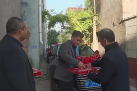 河南结婚现场，大总给司机师傅发喜烟红包，拉上礼品出发迎娶新娘