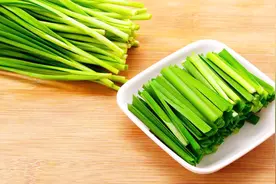 月子里这4样食物别吃，容易回奶，很多是家常菜，说不定天天吃视频封面