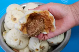 肉包子超详细的做法分享，个个薄皮大馅，肉嫩多汁，好吃解馋