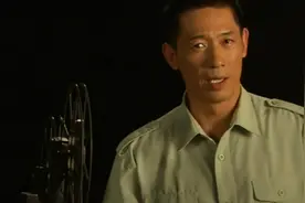 国际上，21响礼炮是最高待遇，开国庆典毛主席为何要鸣28响？视频封面