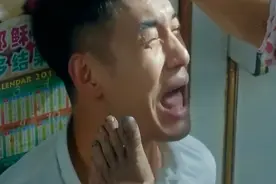 盘点影视剧中逼供的场面，文松被脚丫子熏到晕厥，原谅我笑出声了视频封面