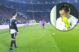 C罗的独门绝技，接球后不用停直接射门，门将表示很无奈视频封面