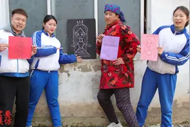 小花教大家画小公主，你觉得谁画的最好看呢？快来评论区说说吧！视频封面