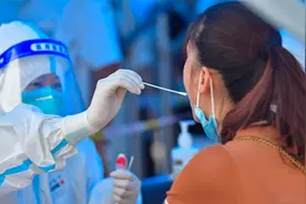 洛阳一医院核酸检测量激增，15个采样点火力全开，三种方式查结果视频封面