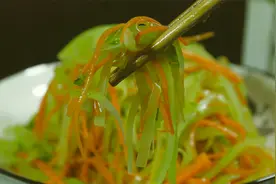 这才是最好吃的凉拌莴笋做法，原汁原味口感特别脆，营养又健康视频封面