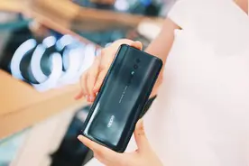 OPPO Reno明天正式开售！北京小伙伴有福了！这个地方去了就赚到视频封面