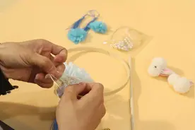 玉兔发光花灯手工diy材料包元旦节儿童手提新年兔子灯笼古风宫灯视频封面