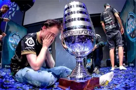 历届CSGO Major获胜时刻! (2013-2021)视频封面