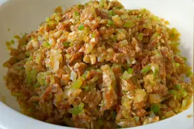 萝卜馅饺子，原来这么好吃，教你饭店不外传调馅方法，咬一口真香视频封面
