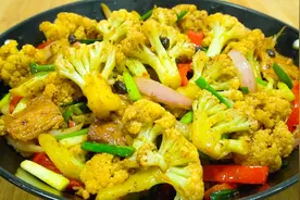 这才是你想吃的干锅花菜，不用焯水，家常做法接地气，脆嫩又下饭