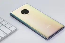 趣体验 · vivo NEX 3首发体验，无界瀑布屏观感到底怎么样？视频封面