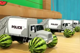 大大的水果轮子车，经过水池后变成了新的颜色，太棒了