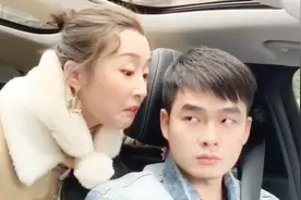 为啥女孩子总想看男朋友的手机呢视频封面