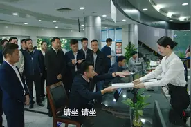 江南岸：鲁副市长来势汹汹，严东雷以为挨批评，没想到被大夸特夸视频封面