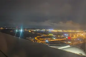 从宜春到重庆，感受空闲的宜春明月山机场，比高铁站还小的机场视频封面