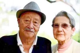 11年前，法国奶奶苦等中国爷爷半个世纪终相聚，旷世之恋震撼人心视频封面