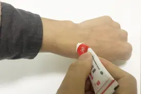 红霉素软膏妙用多，10个有8个不知道，学会了很实用视频封面