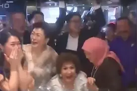 杨紫琼母亲得知女儿获奖后喜极而泣： 知道她一定会赢视频封面