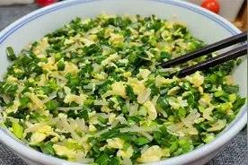 调韭菜鸡蛋饺子馅，牢记“三不放”诀窍，韭菜翠绿不出水，味道鲜视频封面