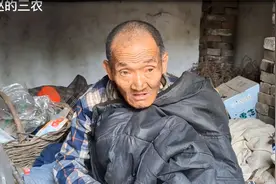 是什么原因让71岁大爷整天闷闷不乐？老人说出实情，教训很深刻