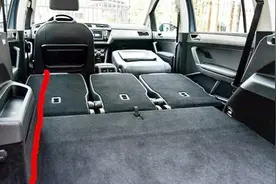 车展找床车，看看什么车后排放倒就是床，不用大改堪比房车！视频封面