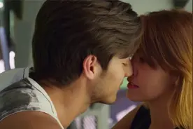 、图书馆偷吻，嘴对嘴吃东西，男神撩的求亲吻，高甜吻戏合集视频封面