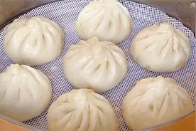蒸包子不用提前发面，和好面就直接上锅，照样白白胖胖，蓬松喧软视频封面