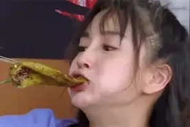 爱撸串的女明星：baby一口气吃12根串，宋雨琦：撸串女王视频封面