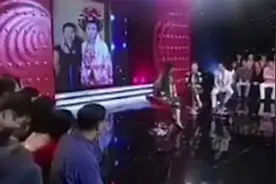 李玉刚妻子罕见曝光，原来是我们熟悉的她，难怪一直瞒着不公开视频封面