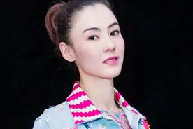 张柏芝带儿子去看望谢贤，偶遇王菲，儿子的反应让人竖起大拇指！视频封面