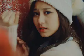 【4K】TWICE - KNOCK KNOCK 官方MV视频封面