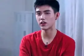 Angelababy王子文穿华服比美 王俊凯黄景瑜陈飞宇西装帅气视频封面