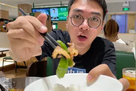 长沙最好吃的小炒肉评测视频封面