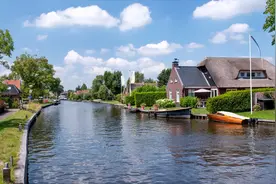 荷兰第二大城市 鹿特丹，老街道，老建筑，没那么多高楼大厦视频封面