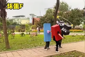 坏人F伪装成受害者和字母I联合一起对付老A视频封面