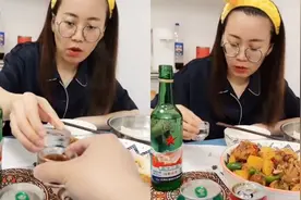 丈夫和内蒙媳妇喝酒，啤酒可乐作陪主动放低姿态，媳妇表情亮了视频封面
