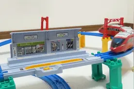 儿童喜欢的仿真高铁火车玩具趣味环形轨道滑行游戏亲子玩具互动