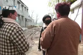 四个媒人给小伙介绍对象，女孩都是同一个人！但她名字却不一样？视频封面