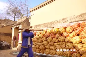 甘肃老家的饸饹面，木头床子加工很少见，大厨一天做了才十碗视频封面