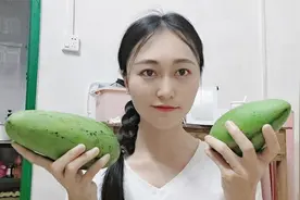 朋友送了2个大芒果，小米第一次尝试做芒果酸，一起看看味道如何