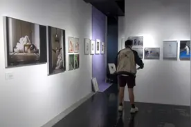 2021北京时装周国际影像展 探索时装与影像融合交流视频封面