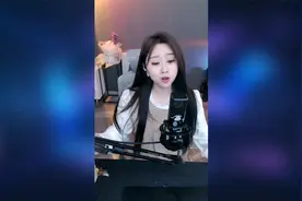 菲儿演唱《最热的情换最狠的痛》是我爱的太沉重  还是对你太放纵视频封面