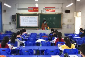 郑州一中学初三分AB班，教师一节课只讲20分钟，体育课室内上视频封面